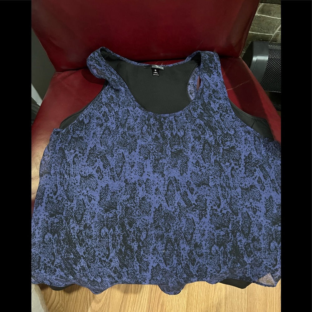Aqua top